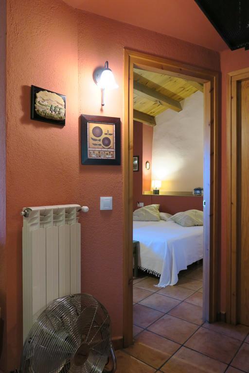 Can Salgueda Santa Pau Habitación foto