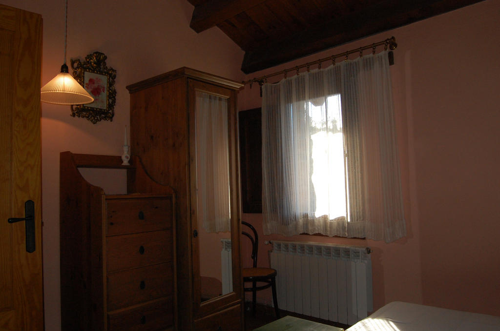 Can Salgueda Santa Pau Habitación foto